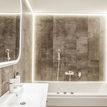 شقة Sky Dream Jacuzzi Sauna 33 Floor