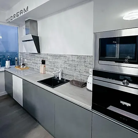 Sky Dream Jacuzzi Sauna 33 Floor Lägenhet