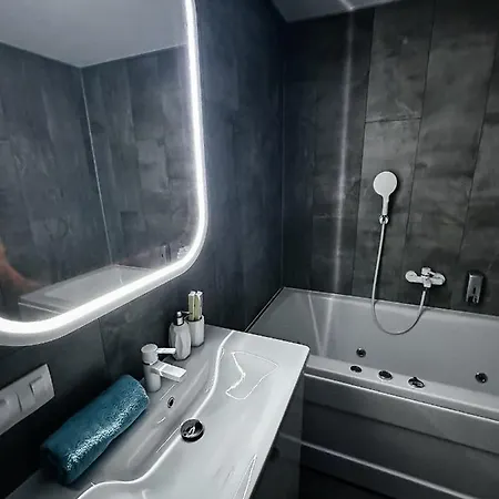 Sky Dream Jacuzzi Sauna 33 Floor شقة كلابيدا