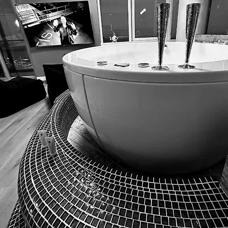 Sky Dream Jacuzzi Sauna 33 Floor