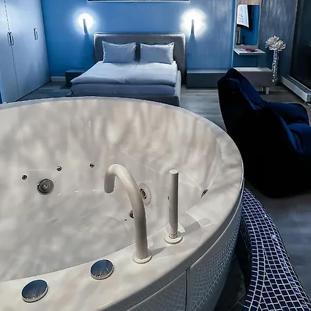 Sky Dream Jacuzzi Sauna 33 Floor شقة