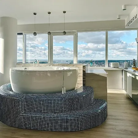 Sky Dream Jacuzzi Sauna 33 Floor كلابيدا