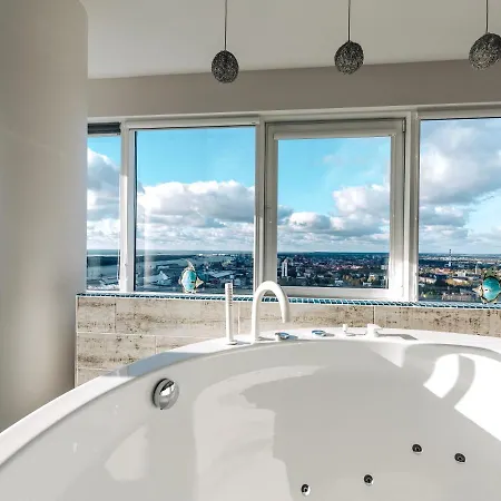 Sky Dream Jacuzzi Sauna 33 Floor